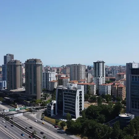 Sahra Kent Kadikoey * Istambul