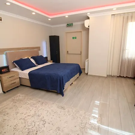 Sahra Kent Kadikoey * Istambul