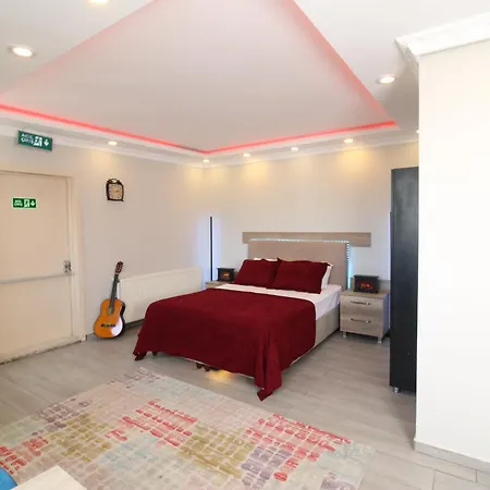 Sahra Kent Kadikoey * Istambul