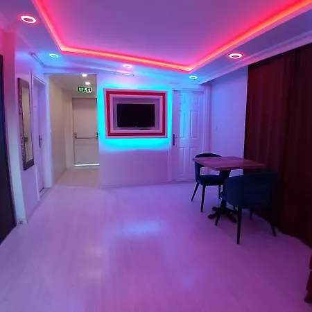 Sahra Kent Kadikoey * Istambul